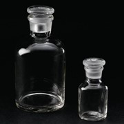 Склянка с притертой пробкой, 2000 мл, узкое горло, светлая, упаковка 2/6 фотография