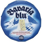 Мягкий сыр с голубой благородной плесенью "Бавария блю" ТМ Бергадер