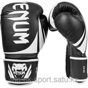 Перчатки боксерские тренировочные Venum Challenger 2.0 Boxing Gloves BK фото