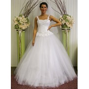 Пышное свадебное платье с кружевным корсетом фотография