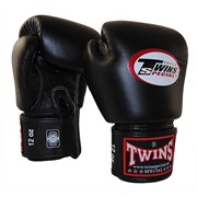 Боксерские перчатки TWINS фото