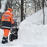 Уборка и вывоз снега в Алматы фото