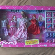 Набор Кукла “Барби“ с обувью, с бижутерией, и платьями. фото