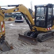 Аренда мини-экскаватора CAT 302.5 (3,0 т.) с машинистом и доставкой фото