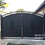 Изготовление навесов, ворот, заборов, балконных  фото