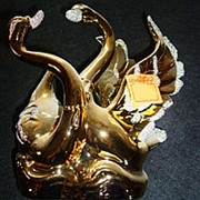 Сувенир Пара золотых лебедей 14,5х19х5см