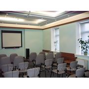 Конференц- зал, помещение для тренинга, семинара, переговоров, класс фото