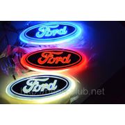 Горящая задняя эмблема Ford | Форд фотография
