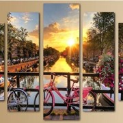 Пятипанельная модульная картина 80 х 140 см Два велосипеда на мостике в городе при закате фото