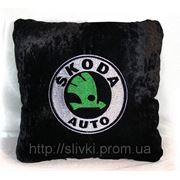 Автомобильная подушка "Skoda"