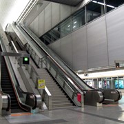 Монтаж,наладка, сервисное обслуживание лифтов и эскалаторов фото