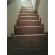 Бюджетная общивка лестниц фото