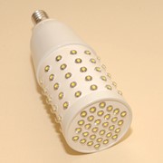 Светодиодная лампа Е14 фотография
