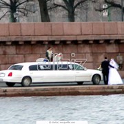 Прокат, аренда свадебных лимузинов фото