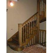 Лестница для дома классическая, дизайн лестницы, заказать деревянную лестницу Киев, Донецк, Луганск, Сумы фото