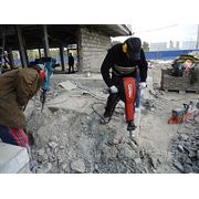 Демонтаж бетона отбойными молотками HILTI TE 3000-AVR фото