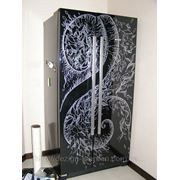 Декоративная роспись (черный холодильник) фото