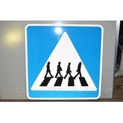 Нестандартные дорожные знаки и указатели из светоотражающей пленки фото