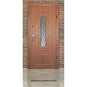 Металлическая дверь с витражом, ковкой и МДФ накладками фото
