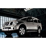 Автомобиль 4х4 Nissan Pathfinder фото