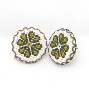 Серьги с ручной вышивкой «Клевер-четырехлистник»