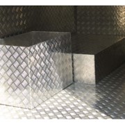 Алюминиевый лист рифленый от 1,2 до 4мм, резка в размер. Гладкий лист от 0,5 до 3 мм. Доставка по всей области. Арт-205 фотография