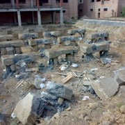 Дробление и демонтаж взрывом монолитных бетонных и железобетонных конструкций, в том числе фундаментов