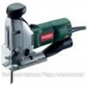 Лобзик Metabo STE 100 Plus Мощность 680 Вт Обороты 1000 – 2800 об/мин Максимальная толщина реза: стали 8 мм цветного металла 25 мм дерева 100 мм Вес