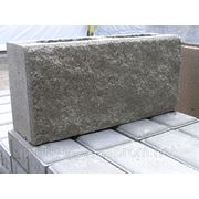 Колотый двусторонний бетонный блок Цитадель серый фото