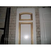 Дубовые белые межкомнатные двери с позолотой фото