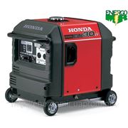 Бензиновый инверторный генератор тока Honda EU 30 is фото