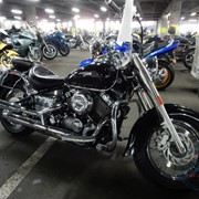 Мотоцикл чоппер No. B5714 Yamaha DRAGSTAR 400 CLASSIC фотография