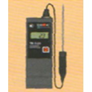 Термометр медицинский в защитной оболочке фотография