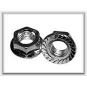 Гайка с фланцем фото