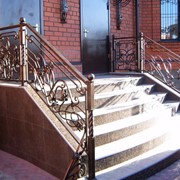Перила, лестничные ограждения, художественно кованые лестницы. фотография