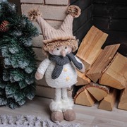Кукла интерьерная “Снеговик в коричневой шапочке“ 47 см фотография