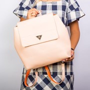 Персиковый молодежный рюкзак от ЕМ фото