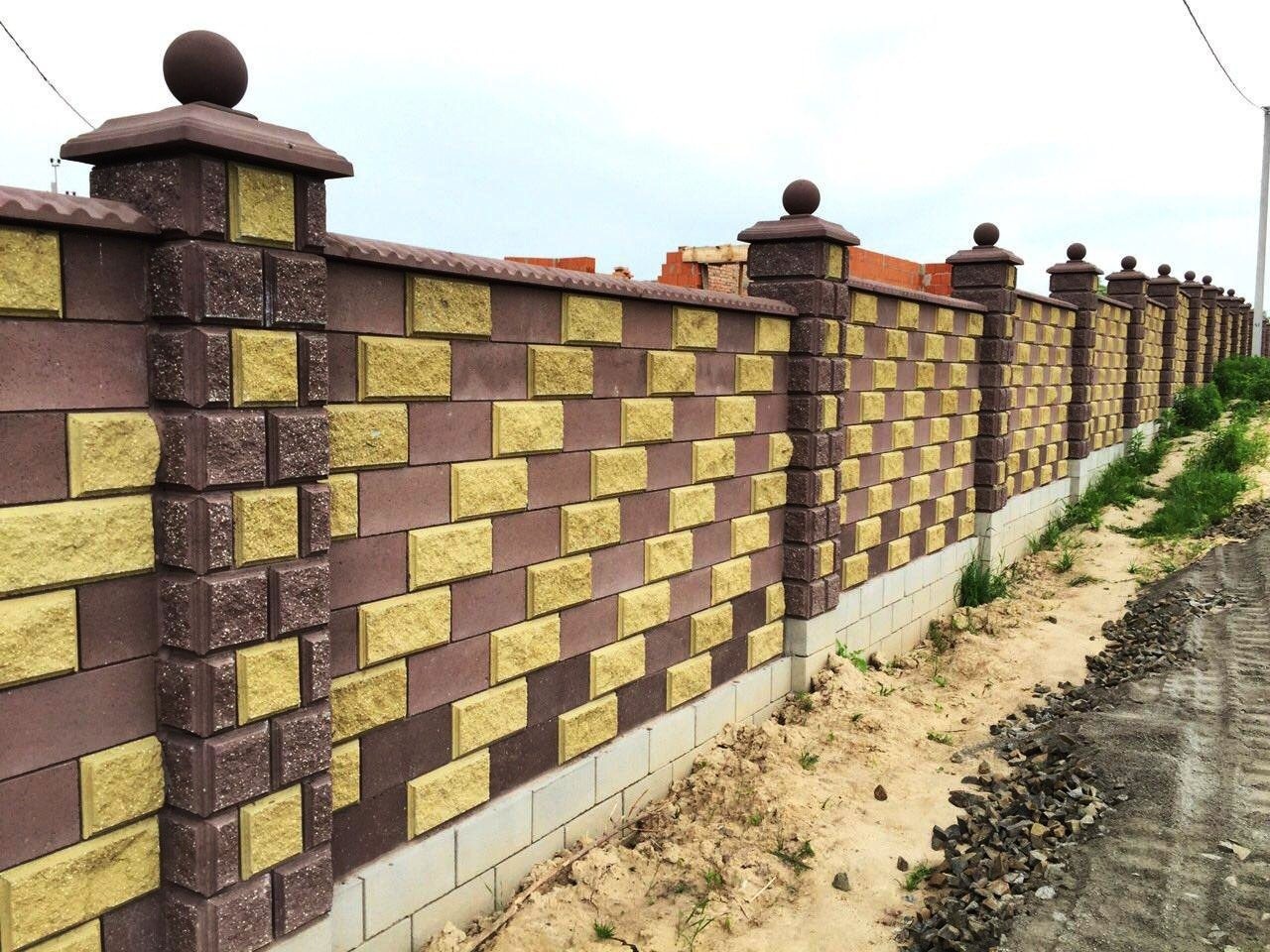 Заборы для частного дома из блоков