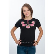 Черная вышитая футболка женская “Лилия“ 54 фото