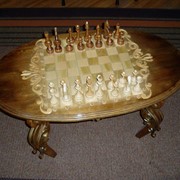 Стол шахматный деревяный фото