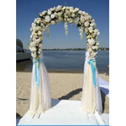 Свадебная арка для выездной церемонии фото