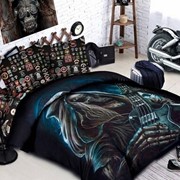 Полутораспальный комплект постельного белья из мако-сатина черный с бирюзовым свечением со скелетом с длинными фотография