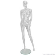 Манекен женский, белый глянцевый, абстрактный, для одежды в полный рост на круглой подставке, стоячий, руки убраны за спину. MD-EGO 06F-01G фото