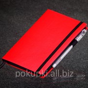 Блокнот с черной бумагой Красный стандарт фотография