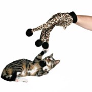 Игровая перчатка с помпонами Trixie фотография