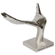 Скульптура «Крылья удачи» фото