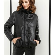 Черная стеганная молодежная куртка с капюшоном D 0397 р. 42-52 фотография