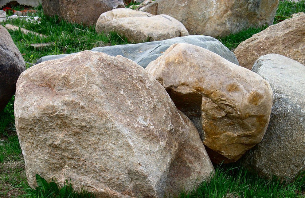 Камни валуны песчаник. Большой камень валун. Большой камень валун. Природный камень большой. Большой камень валун.