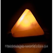 Соляная лампа треугольная фотография