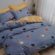 Комплект постельного белья двуспальный серый с разноцветными сердечками фотография